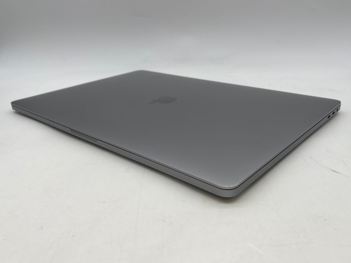 Apple 2019 16" MacBook Pro 2.6GHz 6-Core i7 16GB RAM 1TB SSD RP5300M - Good