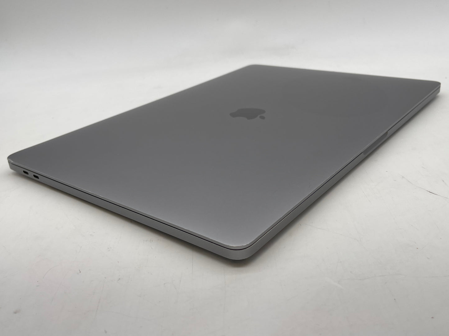 Apple 2019 16" MacBook Pro 2.3GHz 8-Core i9 32GB 1TB SSD RP5500M 8GB - Very Good