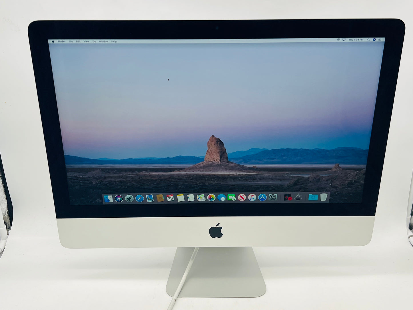 Apple 2017 21.5" iMac 4K 2.3GHz Dual-Core i5 8GB 256GB SSD IIPG640