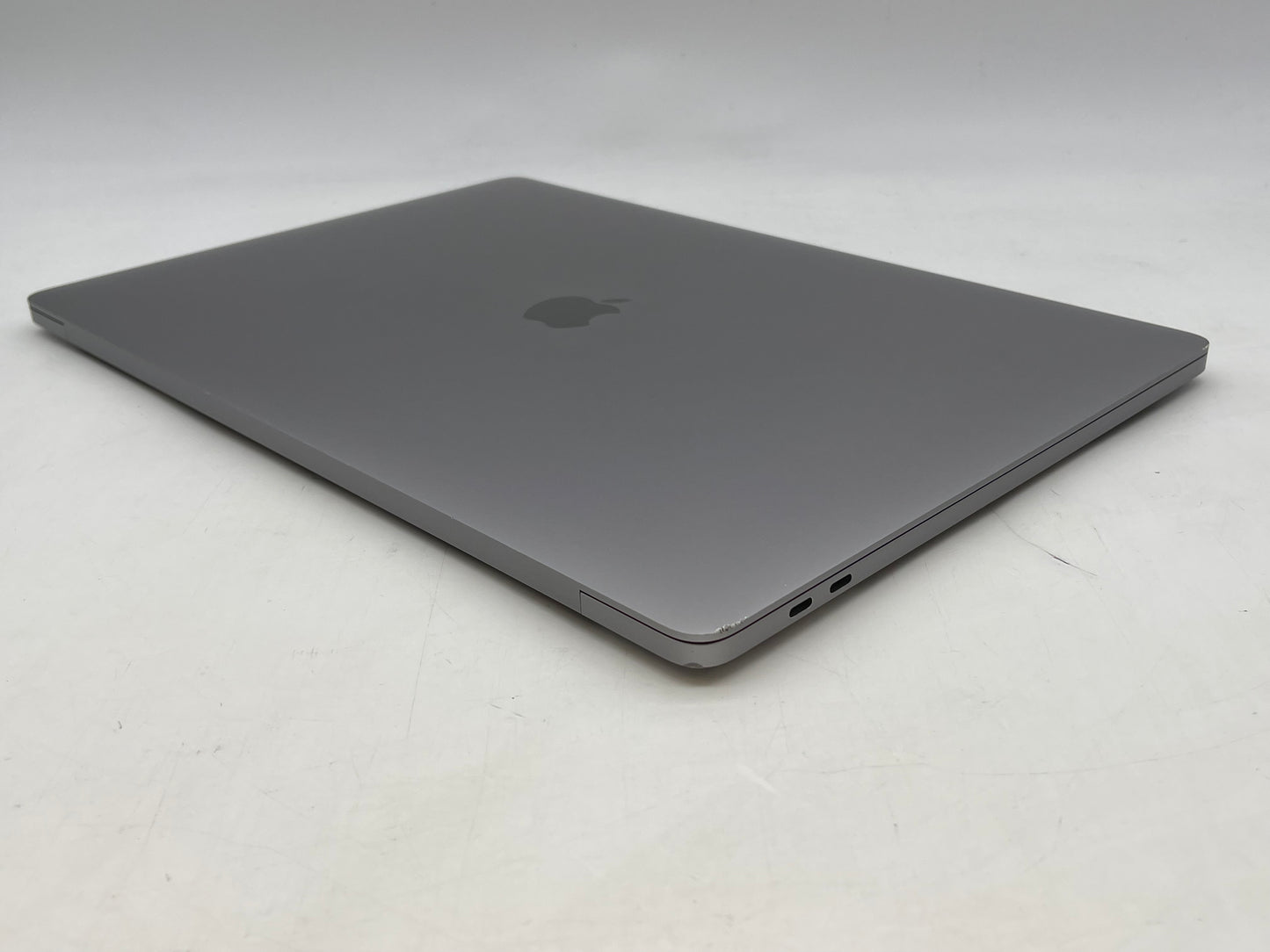 Apple 2019 16" MacBook Pro 2.4GHz 8-Core i9 32GB 1TB SSD RP5500M 4GB - Very Good