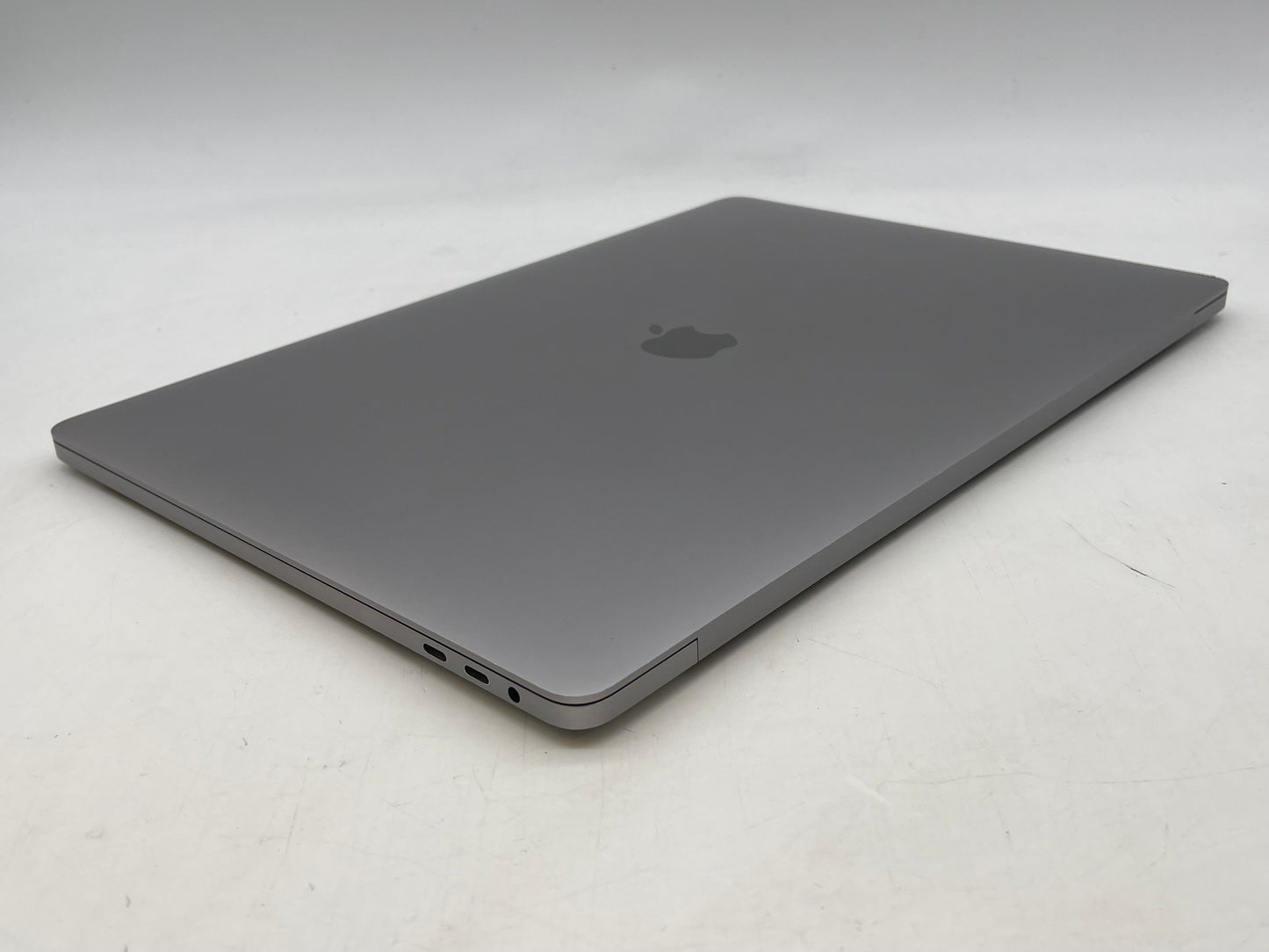 Apple 2019 16" MacBook Pro 2.4GHz 8-Core i9 32GB 1TB SSD RP5500M 4GB - Very Good