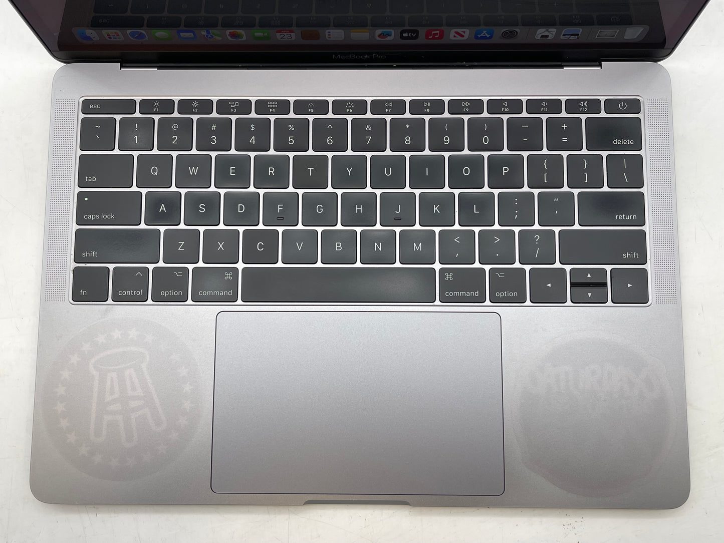 Apple 2017 MacBook Pro 13 in 2.3GHz Dual-Core i5 8GB RAM 512GB SSD IIPG640-Good