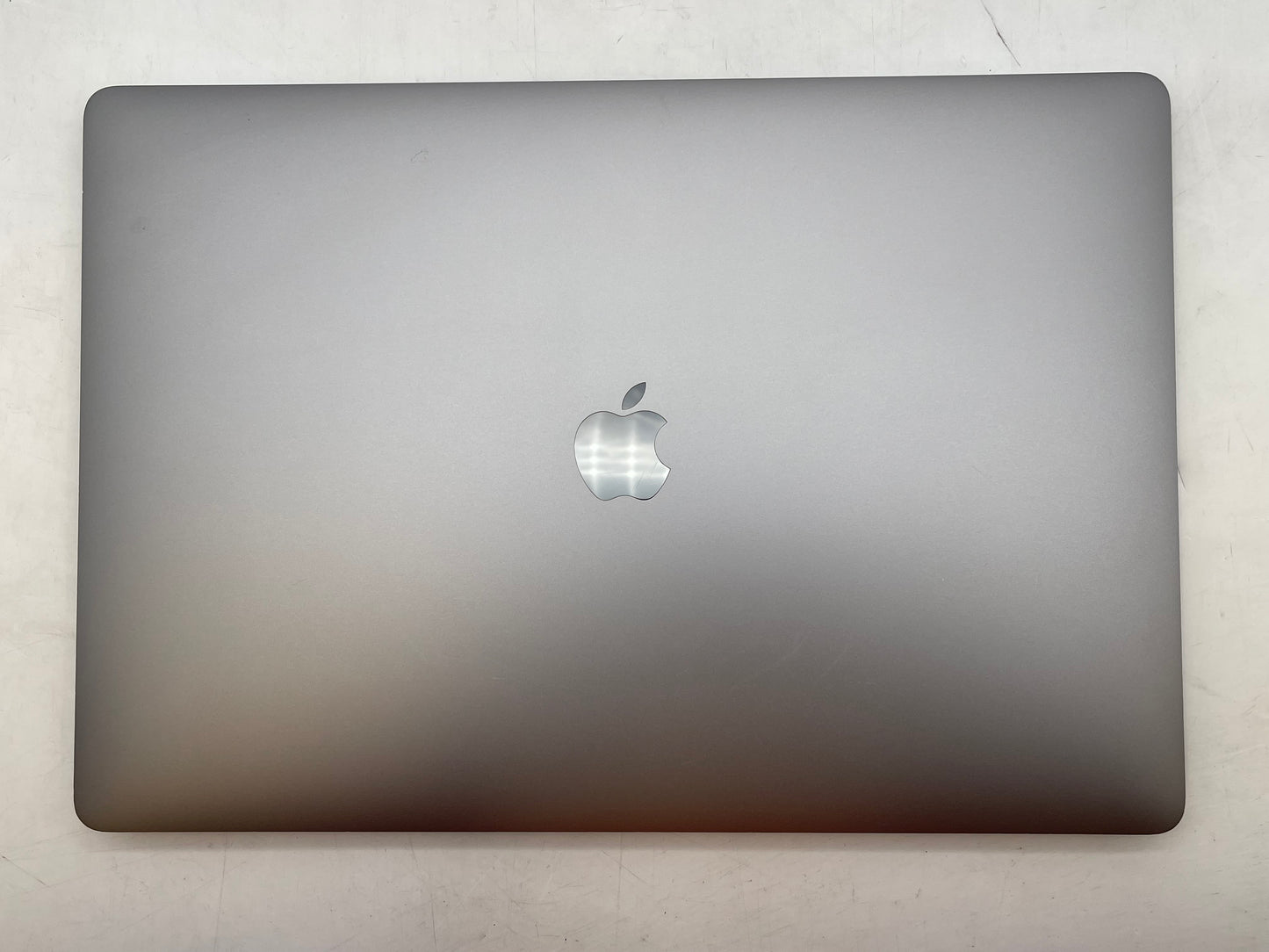 Apple 2019 16" MacBook Pro 2.6GHz i7 16GB RAM 512GB SSD RP5300M 4GB - Good