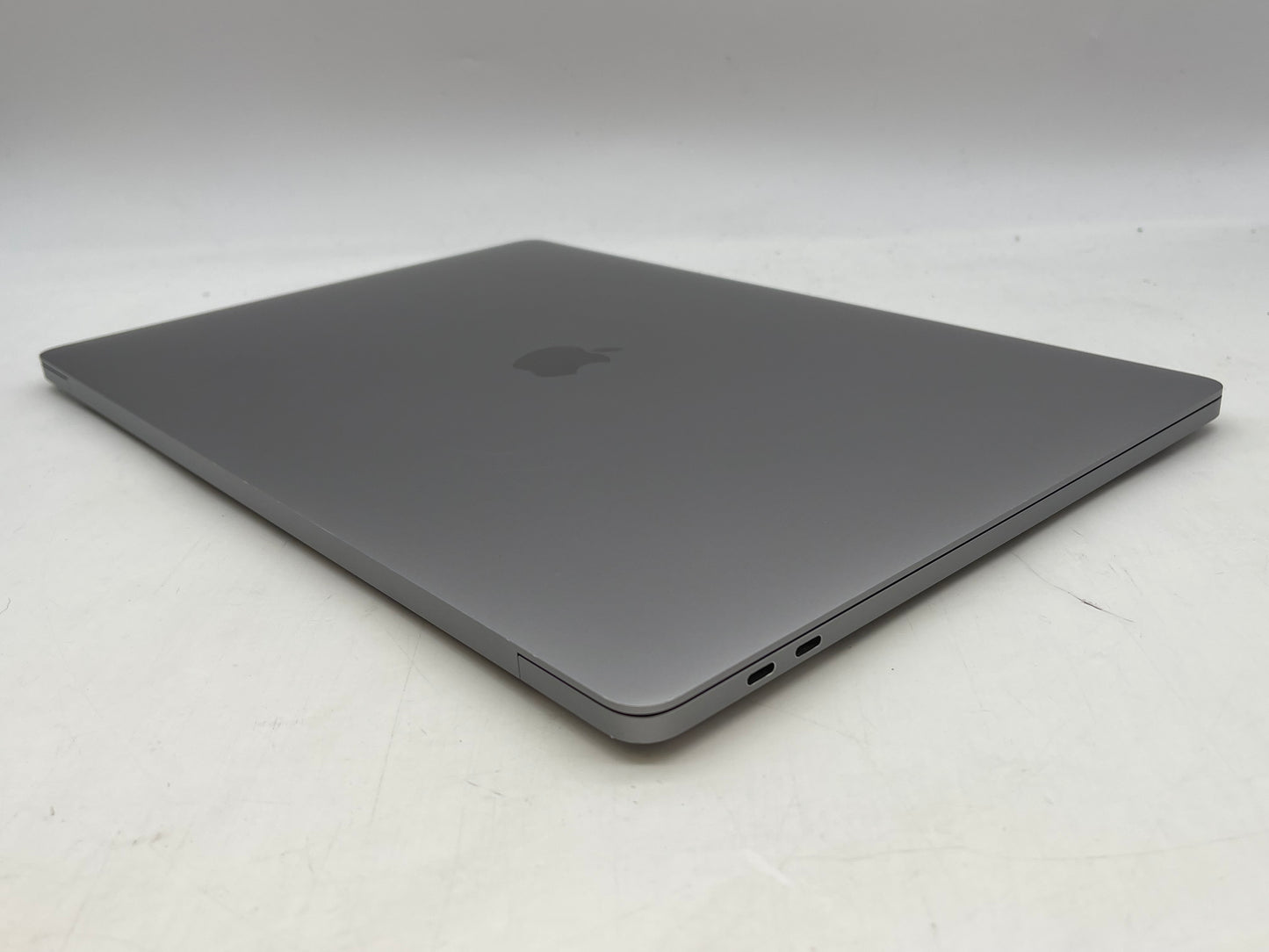 Apple 2019 16" MacBook Pro 2.6GHz i7 16GB RAM 512GB SSD RP5300M 4GB - Good