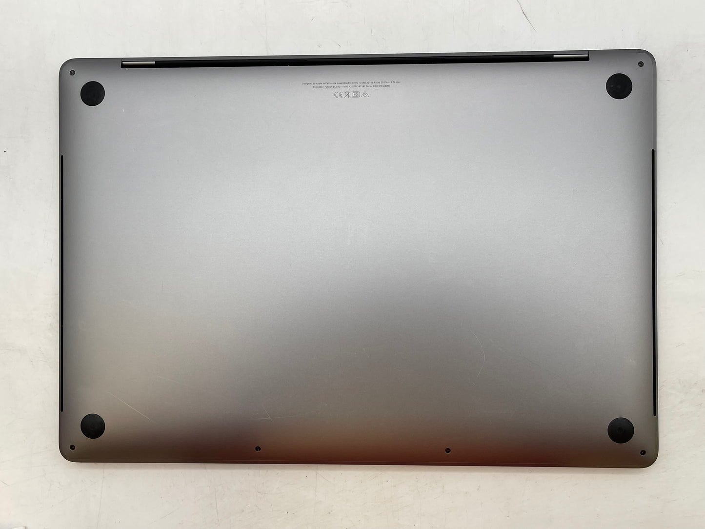 Apple 2019 16" MacBook Pro 2.6GHz i7 16GB RAM 512GB SSD RP5300M 4GB - Good