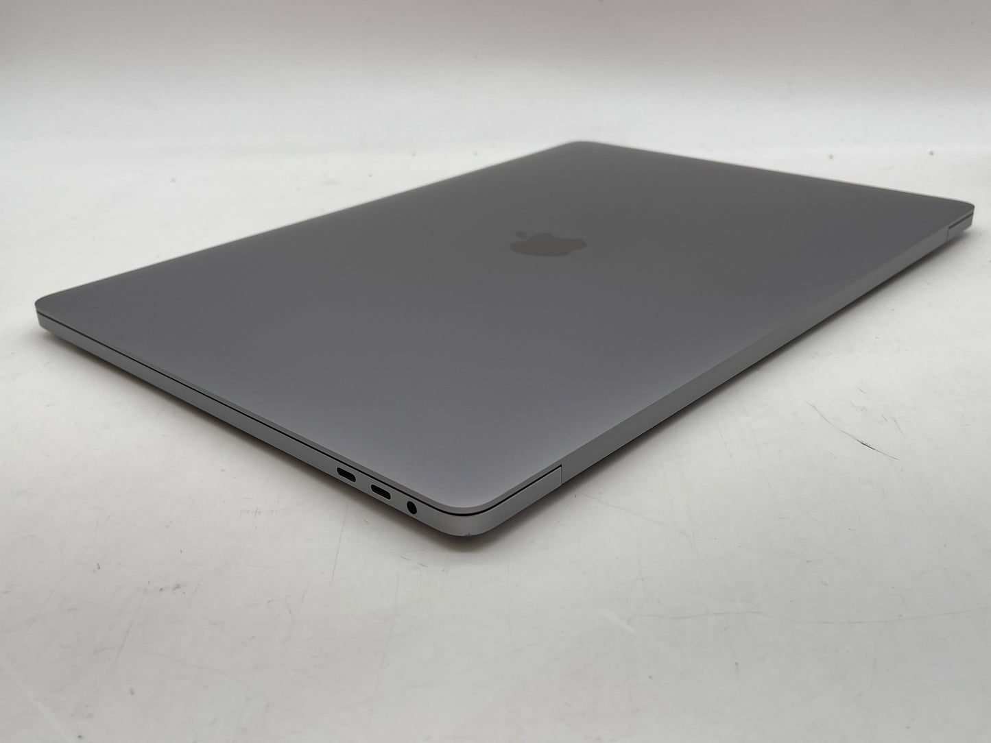 Apple 2019 16" MacBook Pro 2.6GHz i7 16GB RAM 512GB SSD RP5300M 4GB - Good