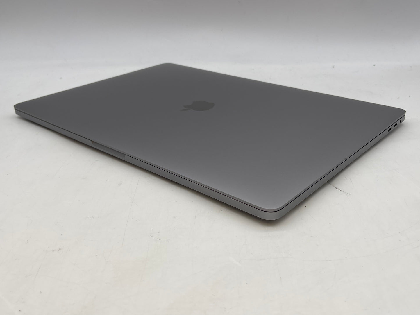 Apple 2019 16" MacBook Pro 2.6GHz i7 16GB RAM 512GB SSD RP5300M 4GB - Good