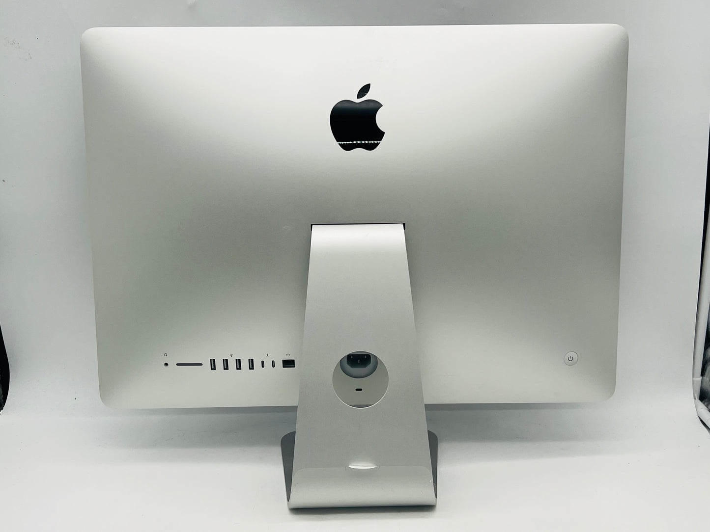 Apple 2019 21.5" iMac 3GHz 6-Core i5 16GB 1TB FD RP560X 4GB- Excellent