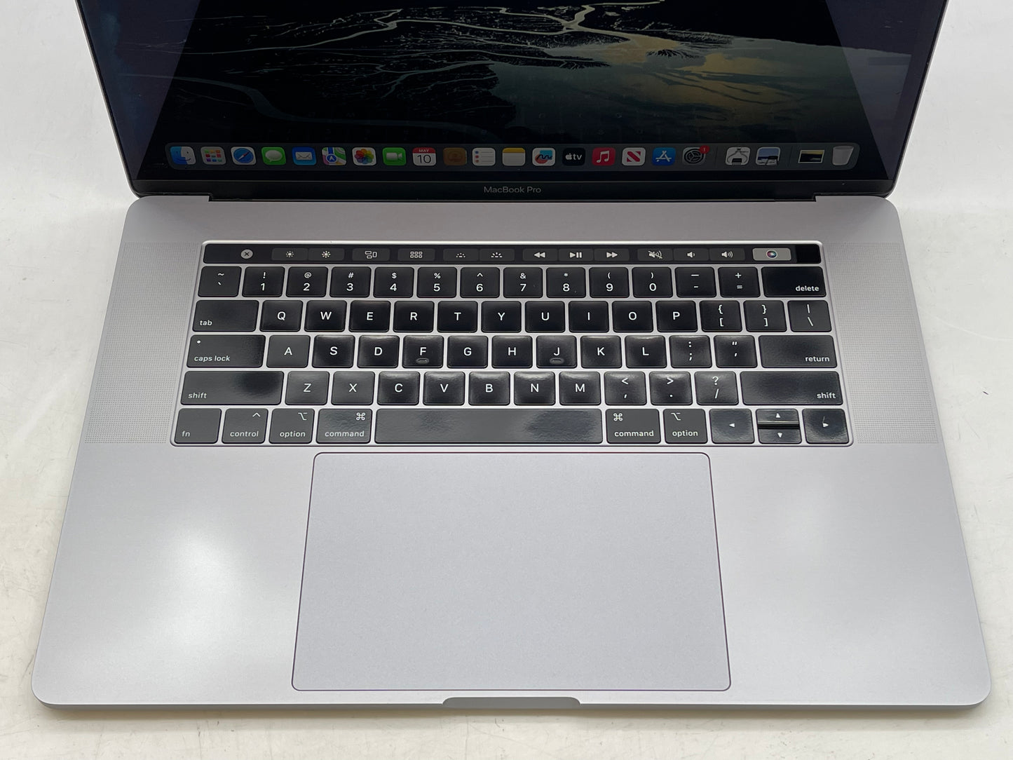 Apple 2018 MacBook Pro 15" TB 2.2GHz i7 16GB RAM 512GB SSD RP555X 4GB -good