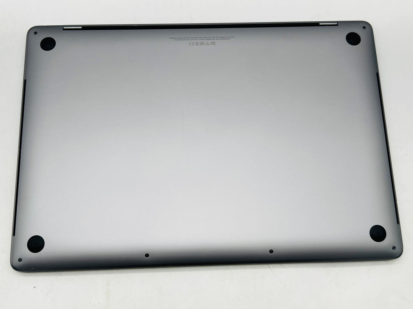 Apple 2017 Macbook Pro 15" 2.8 GHz Quad-Core i7 16GB 256GB SSD RP455