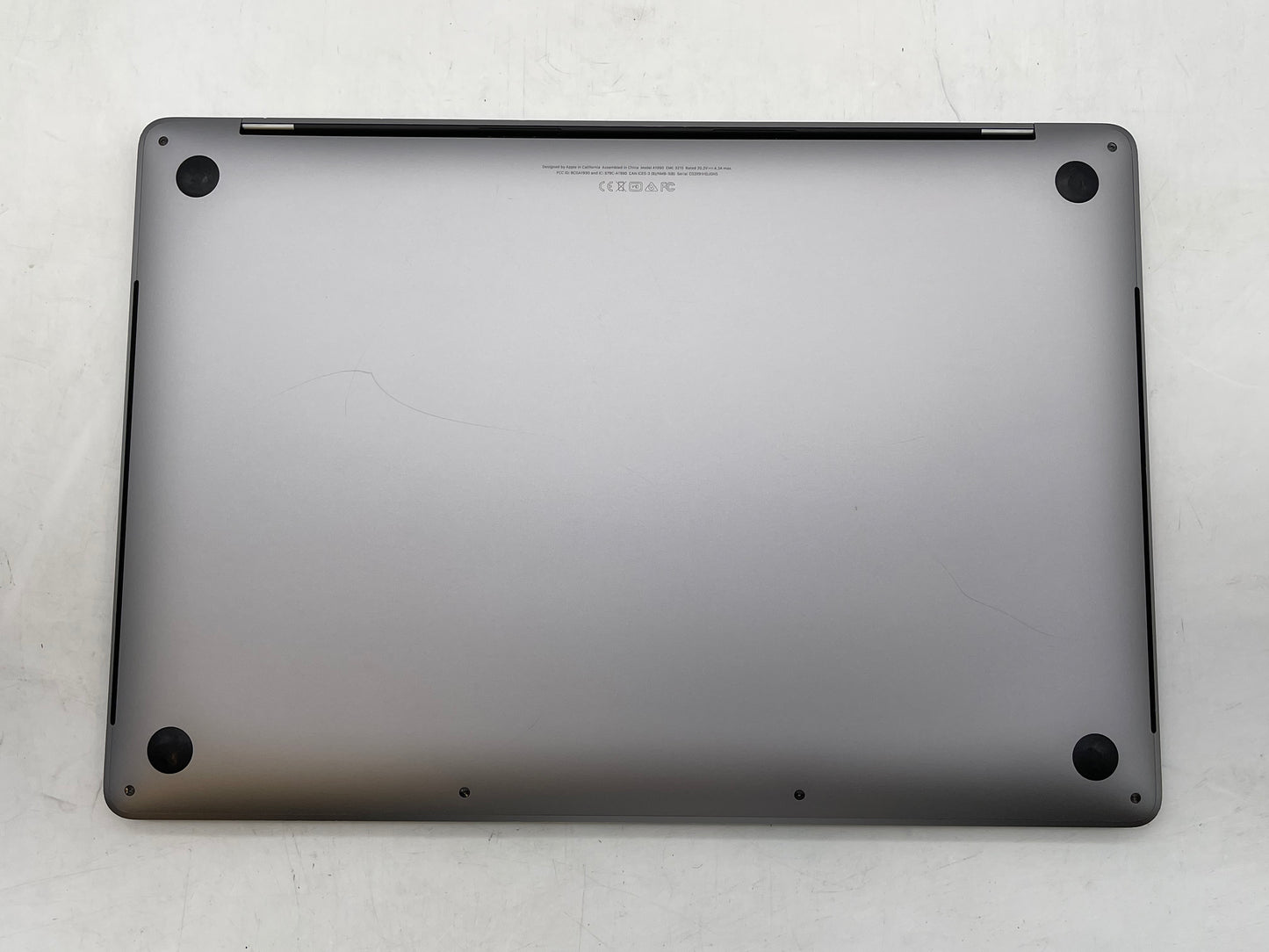 Apple 2018 MacBook Pro 15" TB 2.2GHz i7 16GB RAM 512GB SSD RP555X 4GB -good