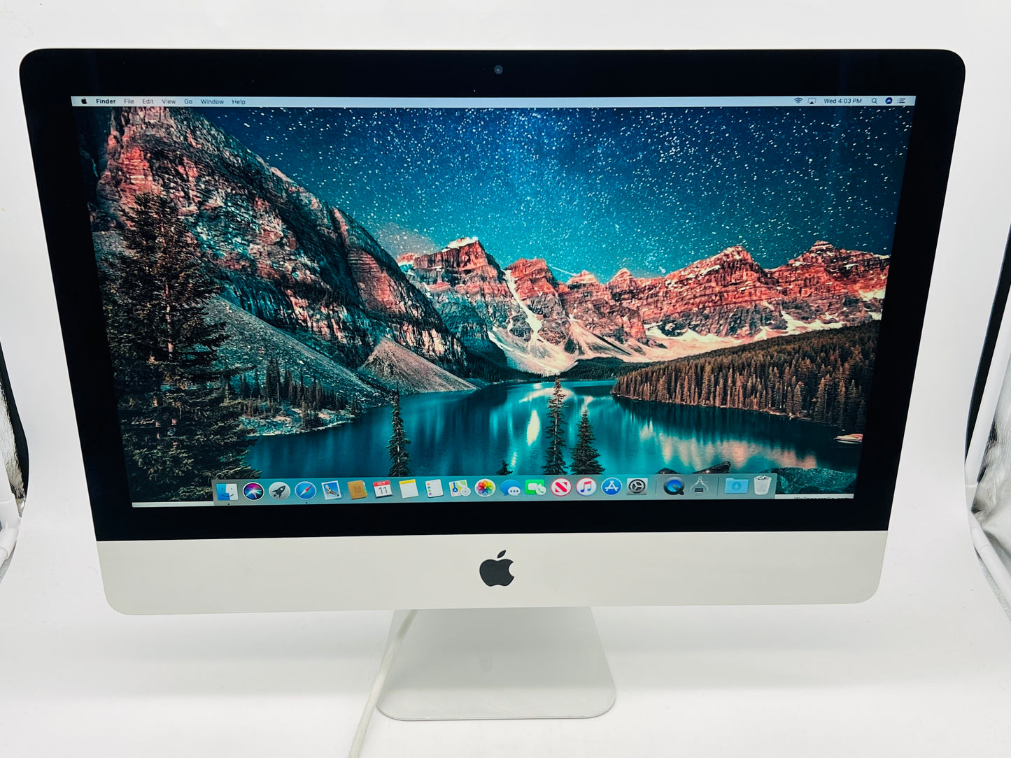 Apple 2015 21.5" iMac 1.6GHz Dual-Core i5 8GB 256GB SSD IHD6000- Excellent