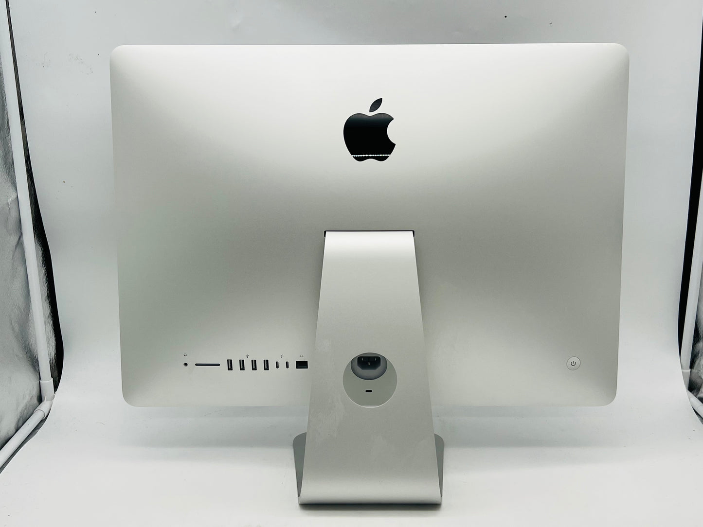 Apple 2019 21.5" 4k iMac 3GHz 6-Core i5 8GB 1TB FD RP560X 4GB-Excellent