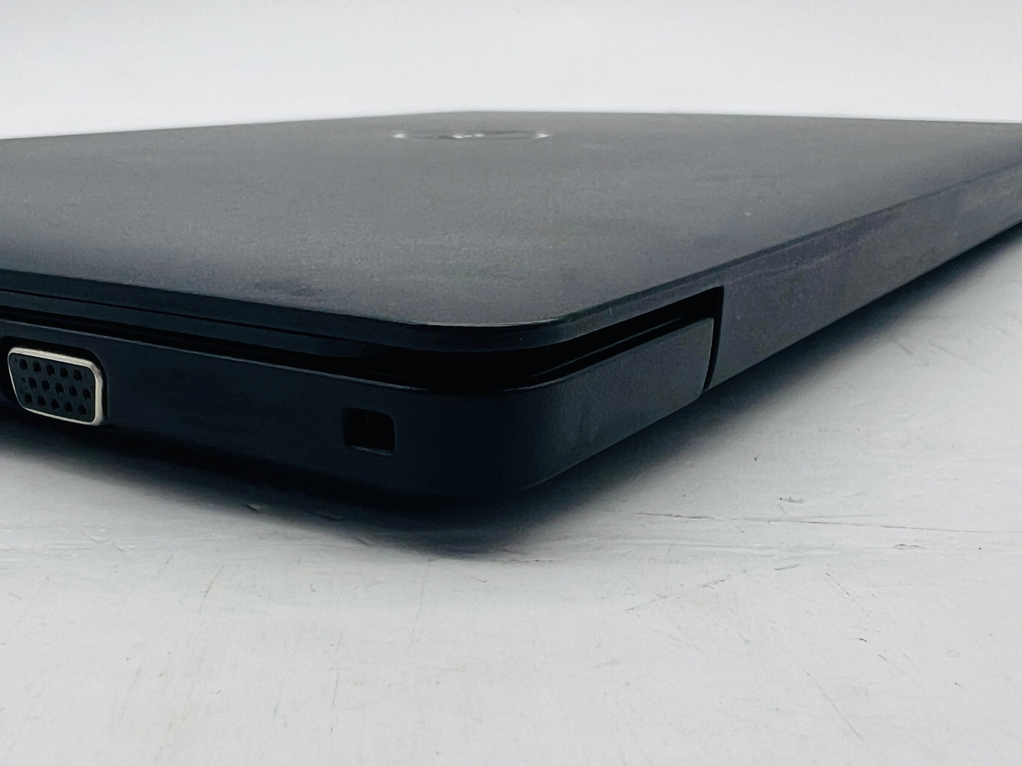 Dell 2019 Latitude 3590 i5 8250U 1.6GHz 4 Cores 8GB 256GB SSD Intel 620