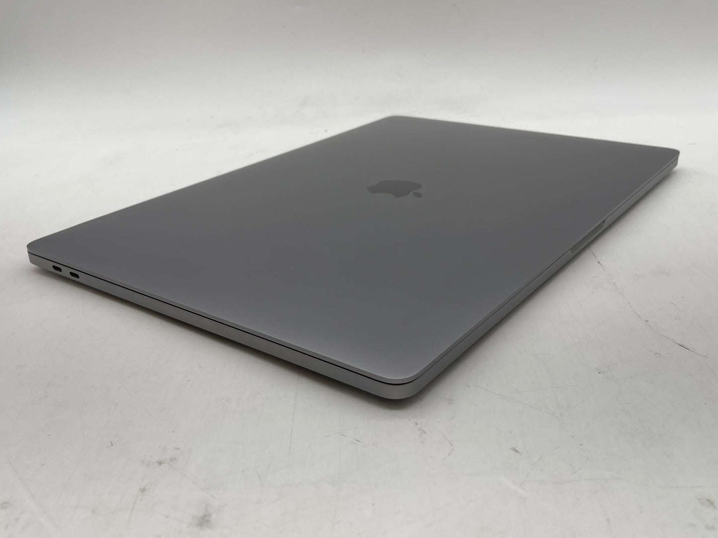 Apple 2019 16" MacBook Pro 2.3GHz 8-Core i9 32GB 1TB SSD RP5500M 8GB - 75 Cycles