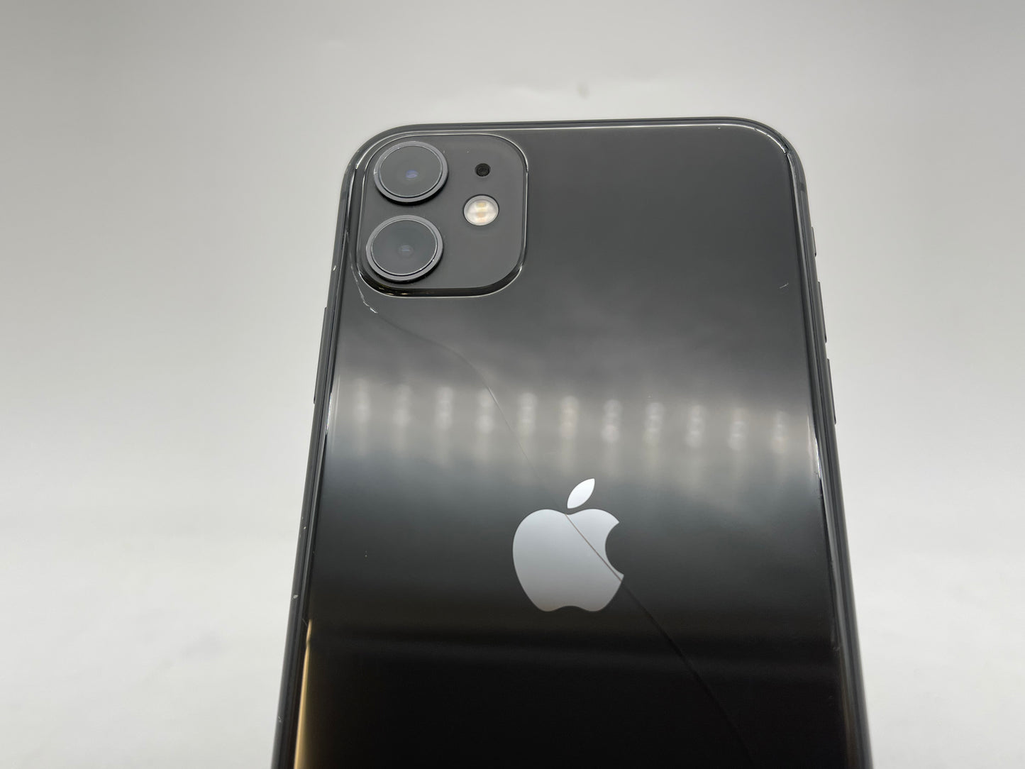 Apple iPhone 11 GSM/CDMA Unlocked 64GB "Black" - READ