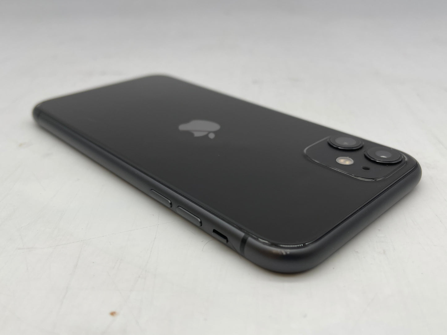 Apple iPhone 11 GSM/CDMA Unlocked 64GB "Black" - READ