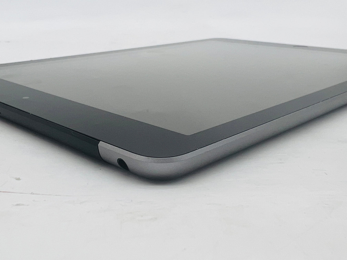 Apple 2016 iPad 6th Generation 128GB "Space Gray" (wifi + cellular)