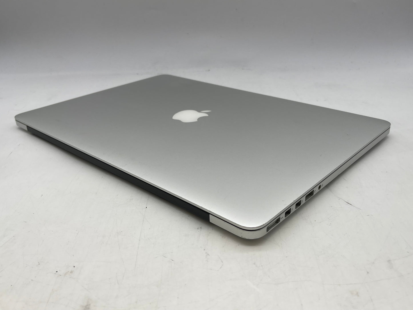 Apple 2015 MacBook Pro 15" Retina 2.5GHz i7 16GB RAM 512GB SSD - Very Good