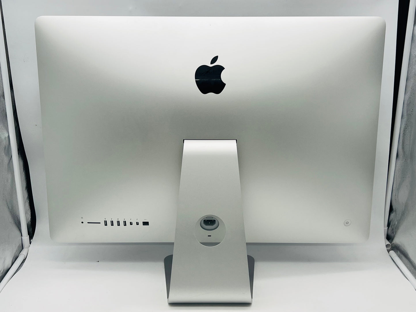 Apple 2015 27" iMac 3.2GHz Quad-Core i5 16GB 1TB FD R9 M390 2GB- Excellent