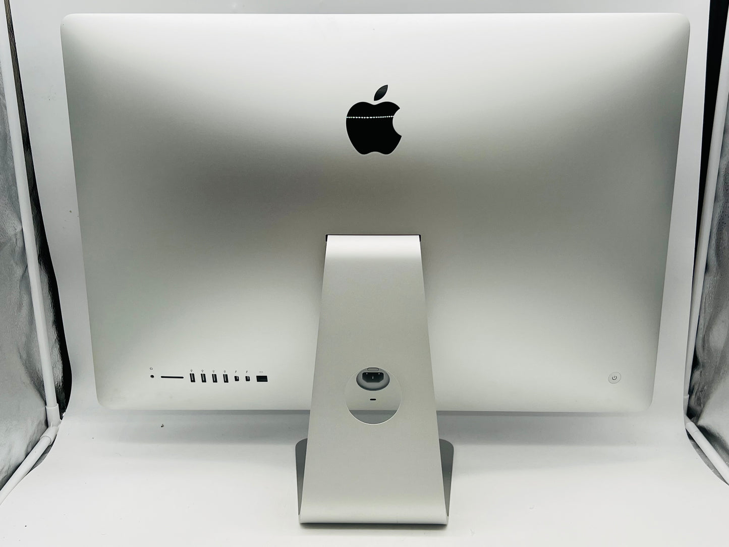 Apple 2013 27" iMac 3.4GHz i5 8GB 1TB FD GTX 755M 2GB- Excellent