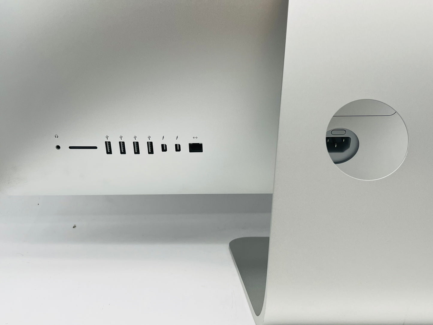 Apple 2013 27" iMac 3.4GHz i5 8GB 1TB FD GTX 755M 2GB- Excellent