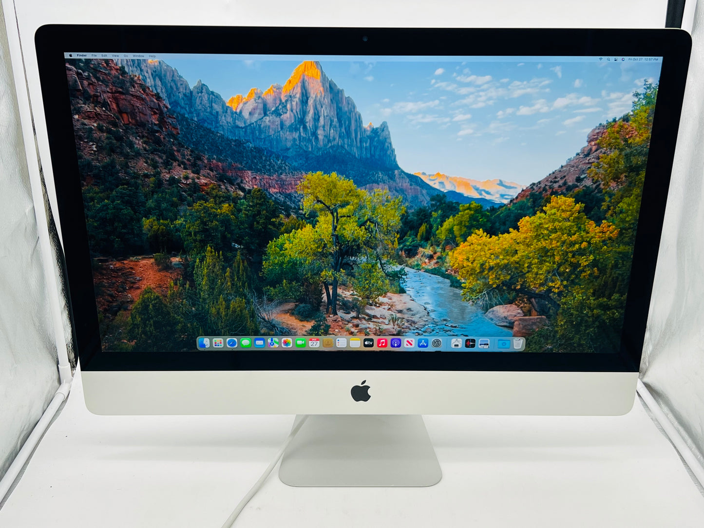Apple 2015 27" iMac 4GHz Quad-Core i7 32GB 2TB FD R9 M395X 4GB- Excellent