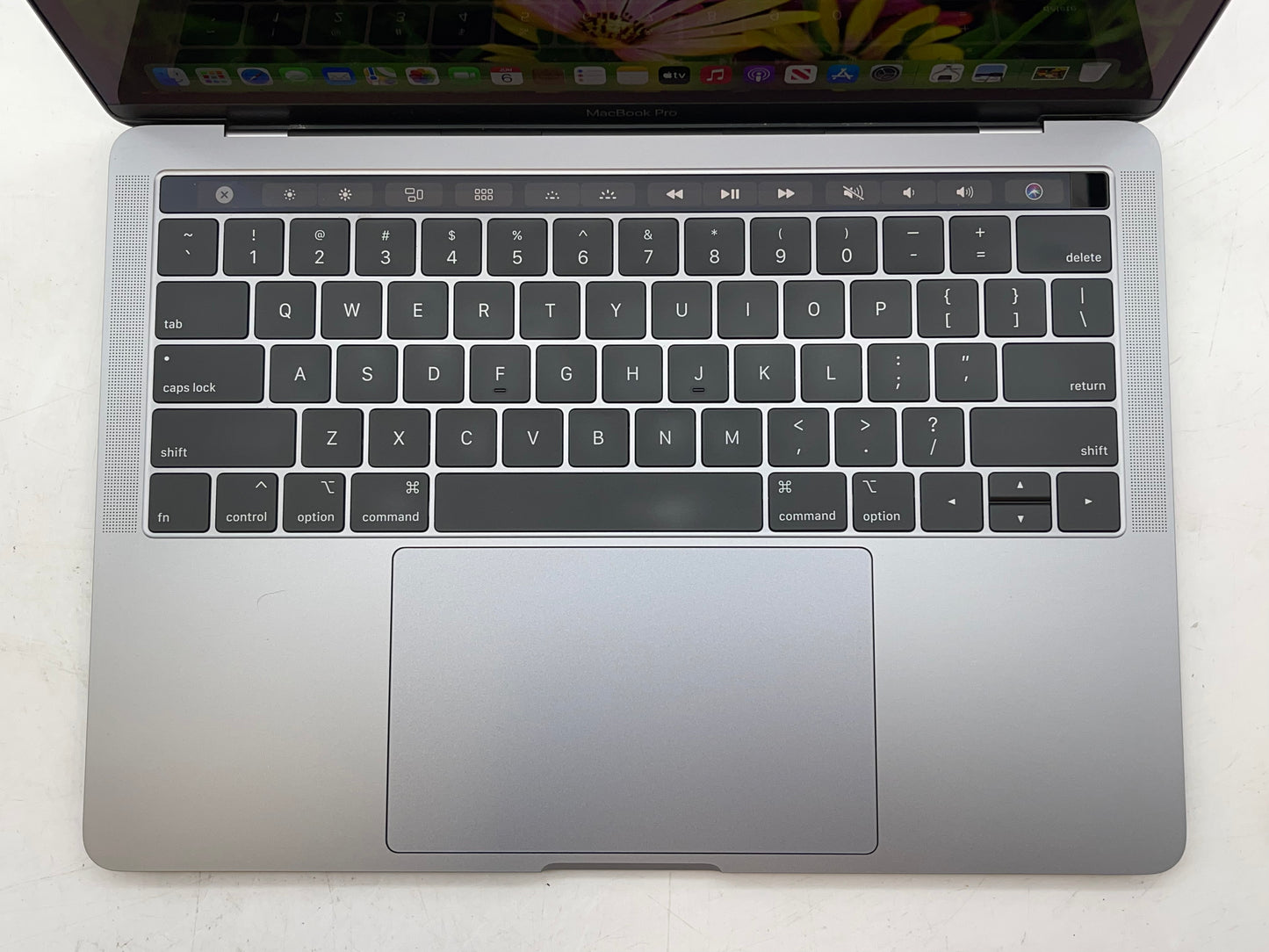 Apple 2018 MacBook Pro 13" TB 2.7GHz Quad-Core i7 16GB RAM 512GB SSD - Excellent