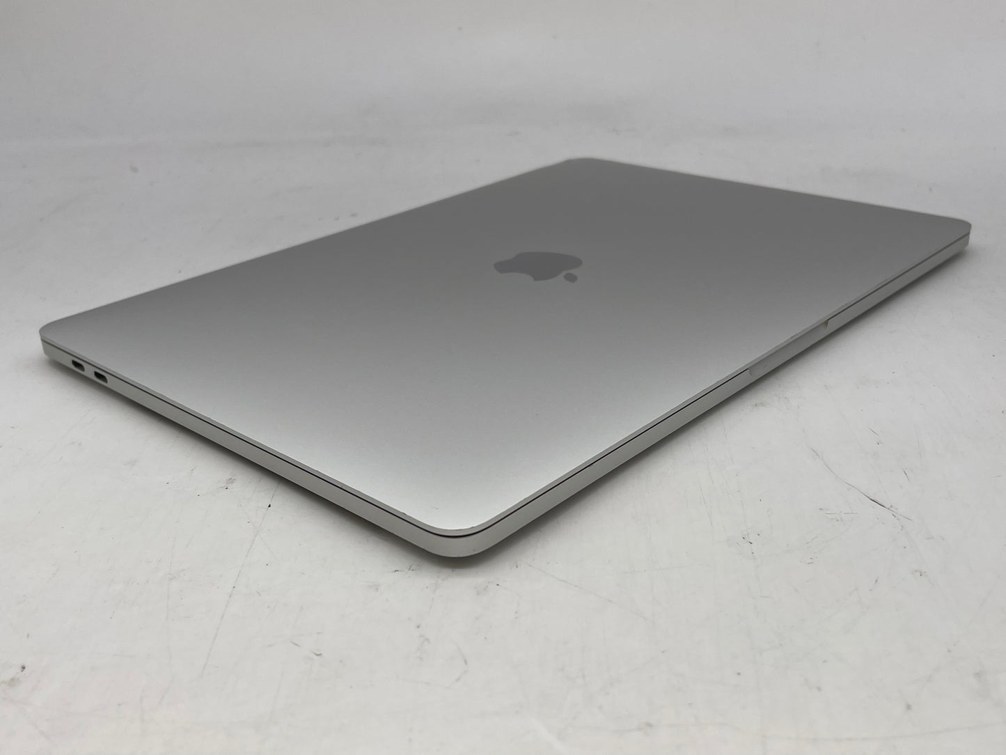 Apple 2017 MacBook Pro 13 in 3.1GHz i5 8GB RAM 256GB SSD IIPG 650 - Good