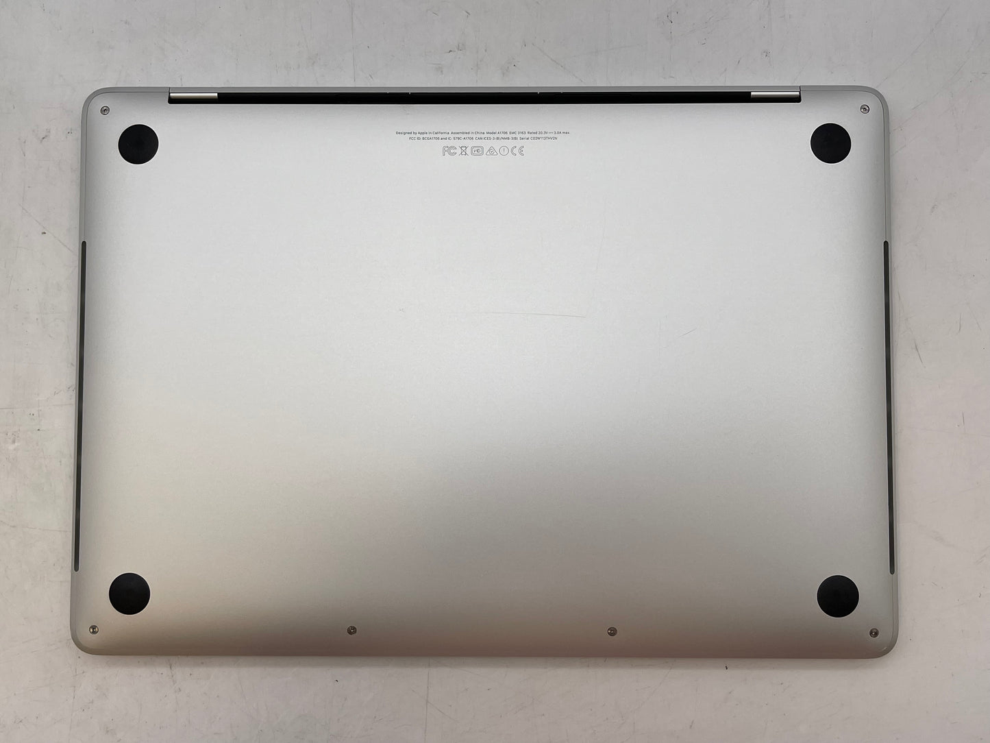 Apple 2017 MacBook Pro 13 in 3.1GHz i5 8GB RAM 256GB SSD IIPG 650 - Good