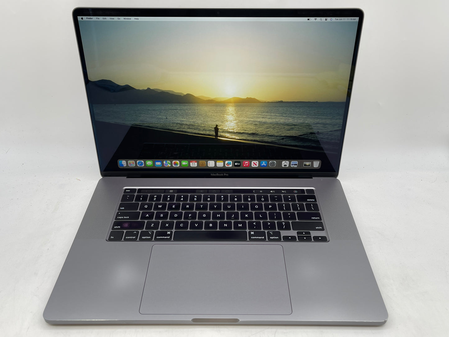 Apple 2019 16" MacBook Pro 2.6GHz i7 16GB RAM 512GB SSD RP5300M 4GB - Very Good