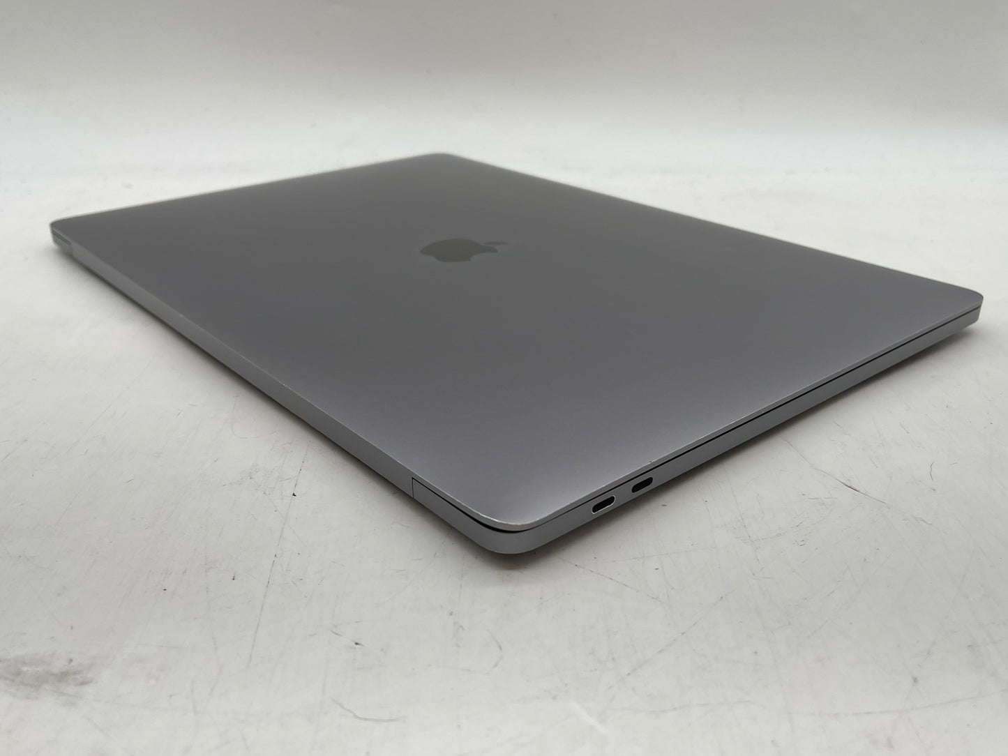 Apple 2019 16" MacBook Pro 2.6GHz i7 16GB RAM 512GB SSD RP5300M 4GB - Very Good