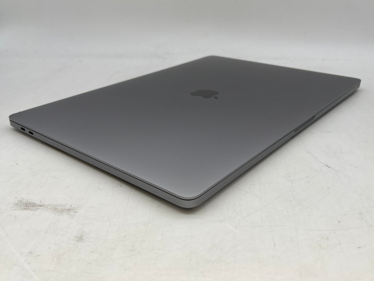 Apple 2019 16" MacBook Pro 2.3GHz 8-Core i9 32GB 1TB SSD RP5500M 8GB - Very Good