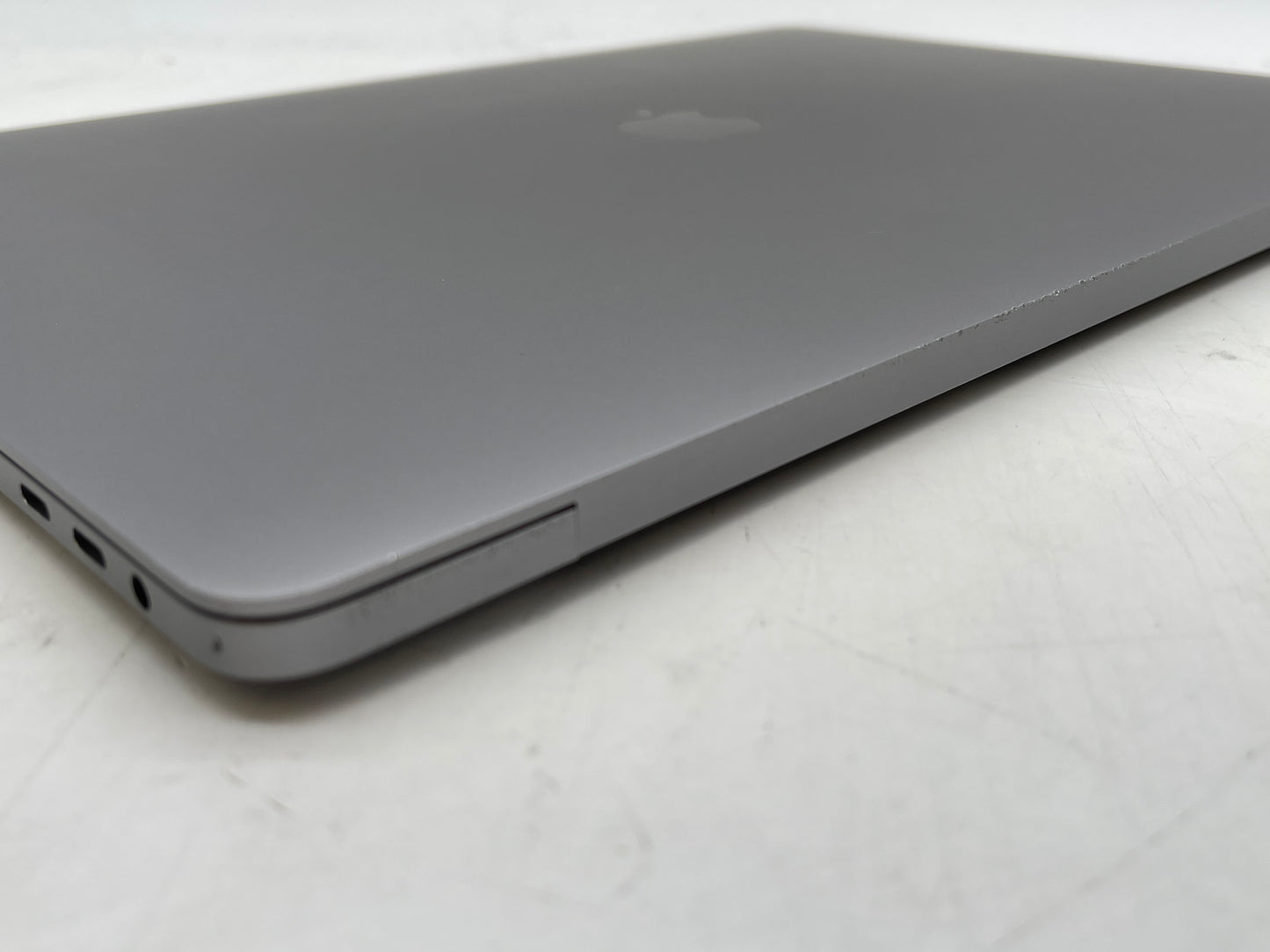 Apple 2019 16" MacBook Pro 2.3GHz 8-Core i9 32GB 1TB SSD RP5500M 8GB - Very Good