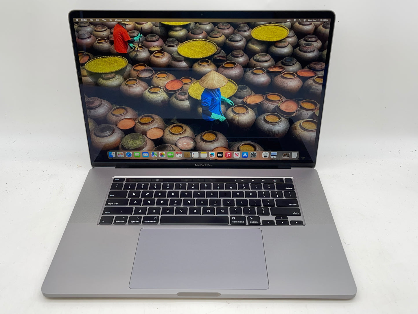 Apple 2019 16" MacBook Pro 2.6GHz 6-Core i7 32GB RAM 1TB SSD RP5300M - Very Good
