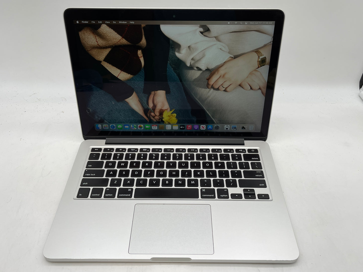 Apple 2015 MacBook Pro 13" Retina 3.1GHz i7 16GB RAM 1TB SSD - Very Good