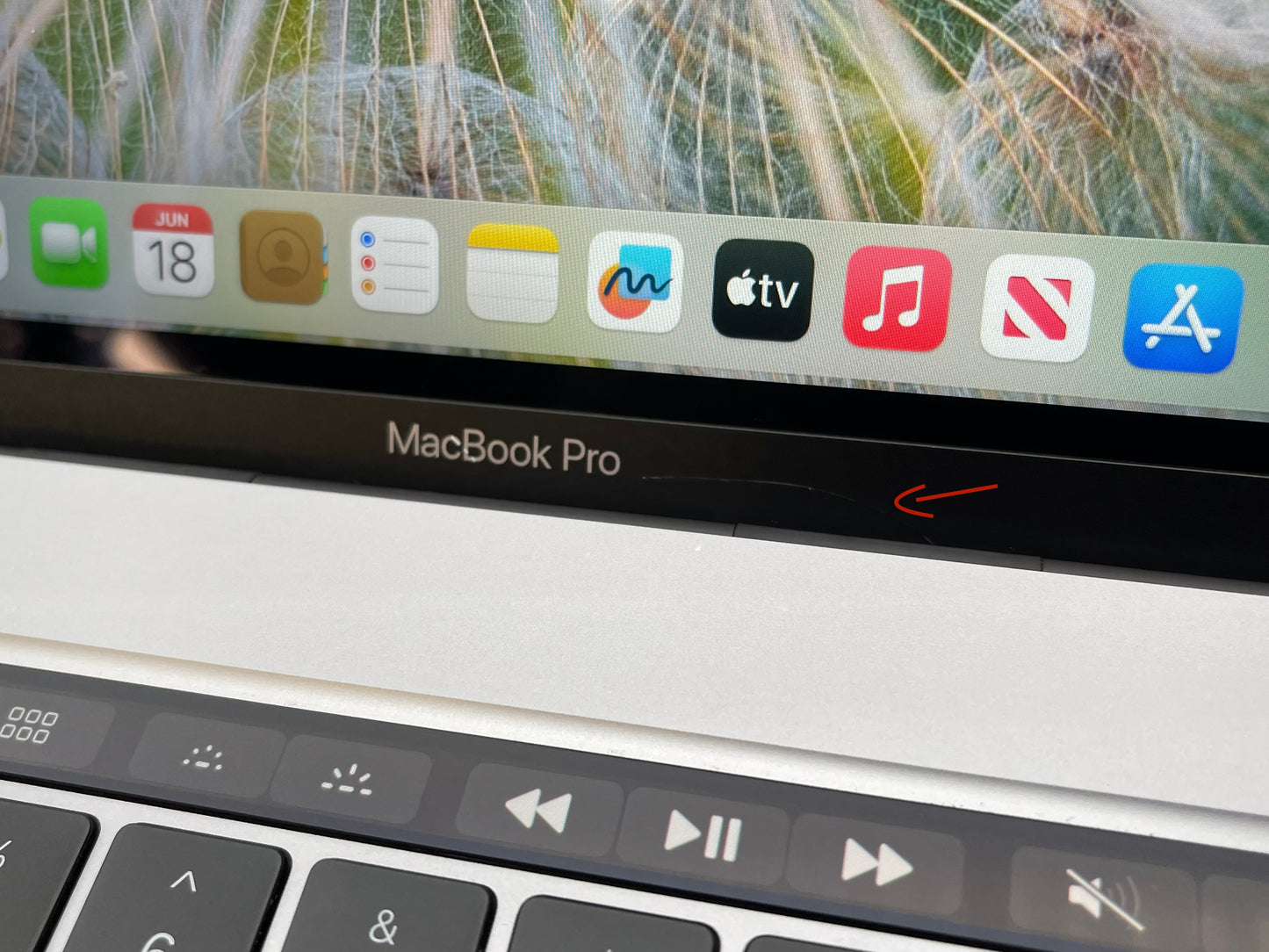 Apple 2019 16" MacBook Pro 2.6GHz i7 16GB RAM 512GB SSD RP5300M 4GB - Good