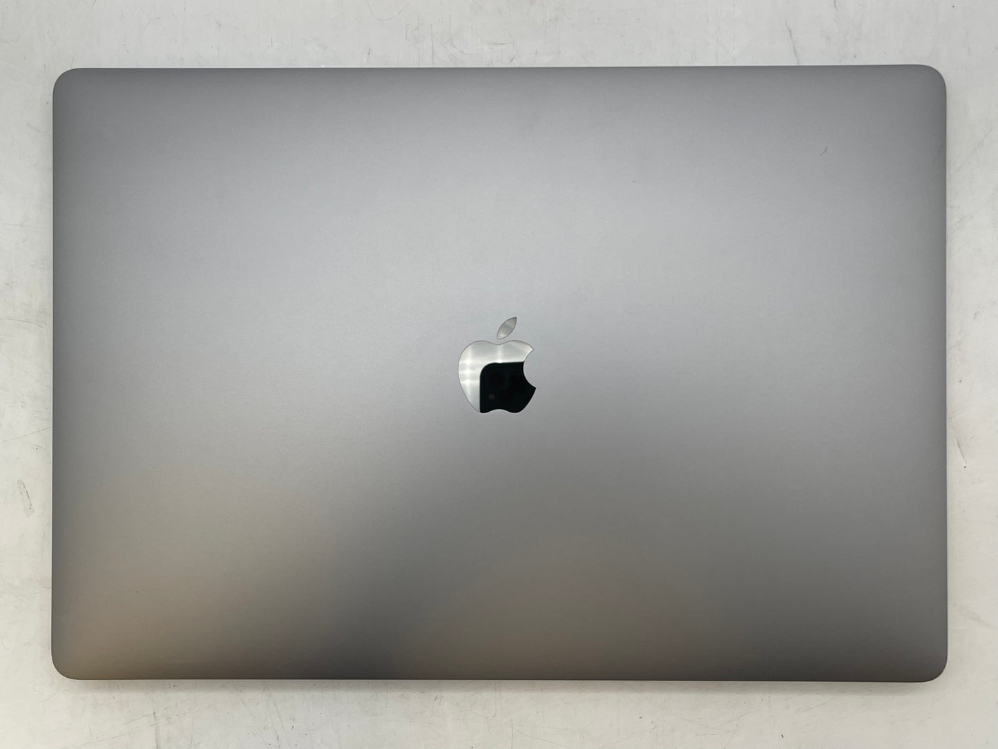 Apple 2019 16" MacBook Pro 2.6GHz i7 16GB RAM 512GB SSD RP5300M 4GB - Good