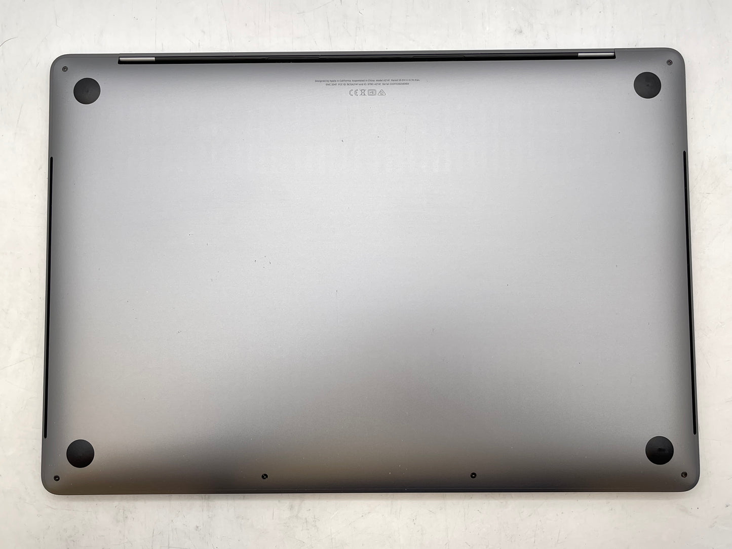 Apple 2019 16" MacBook Pro 2.6GHz i7 16GB RAM 512GB SSD RP5300M 4GB - Good