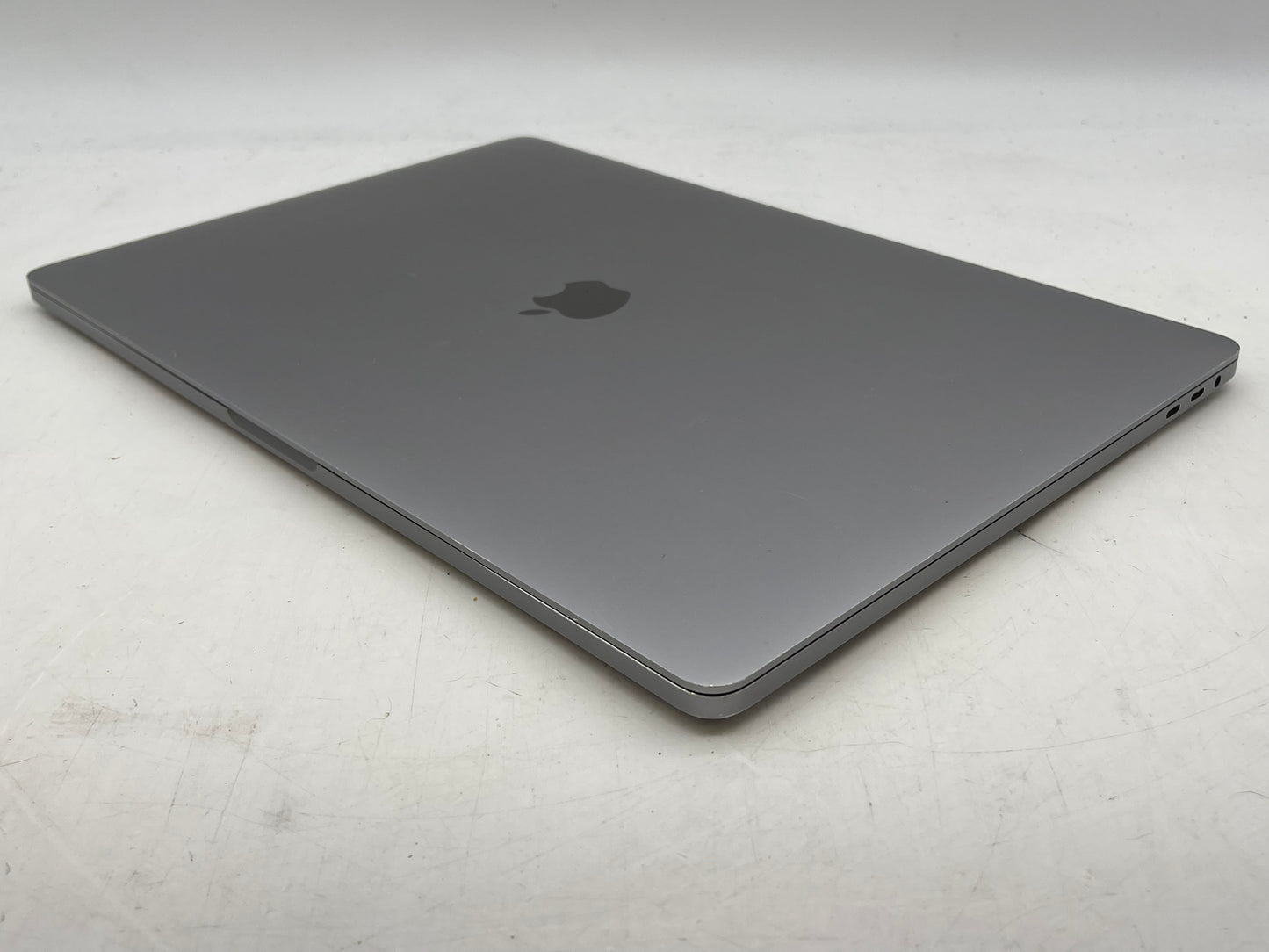 Apple 2019 16" MacBook Pro 2.6GHz i7 16GB RAM 512GB SSD RP5300M 4GB - READ