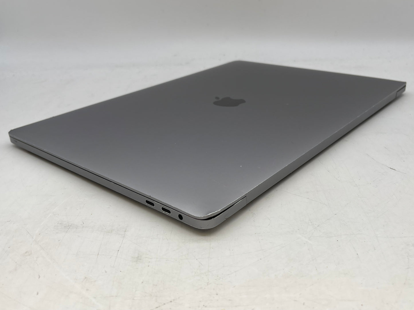 Apple 2019 16" MacBook Pro 2.6GHz i7 16GB RAM 512GB SSD RP5300M 4GB - READ