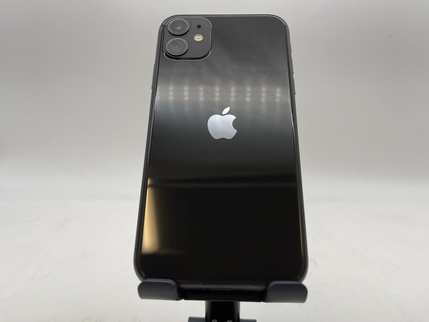 Apple iPhone 11 GSM/CDMA Unlocked 64GB "Black" - READ