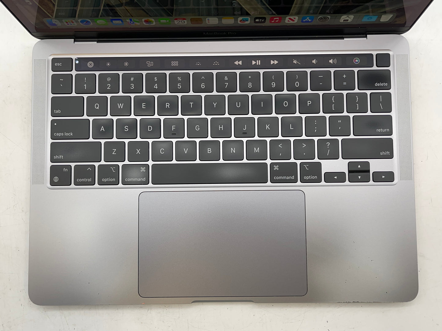 Apple 2020 MacBook pro 13" M1 3.2GHz (8-Core GPU) 16GB RAM 256GB SSD - Very Good