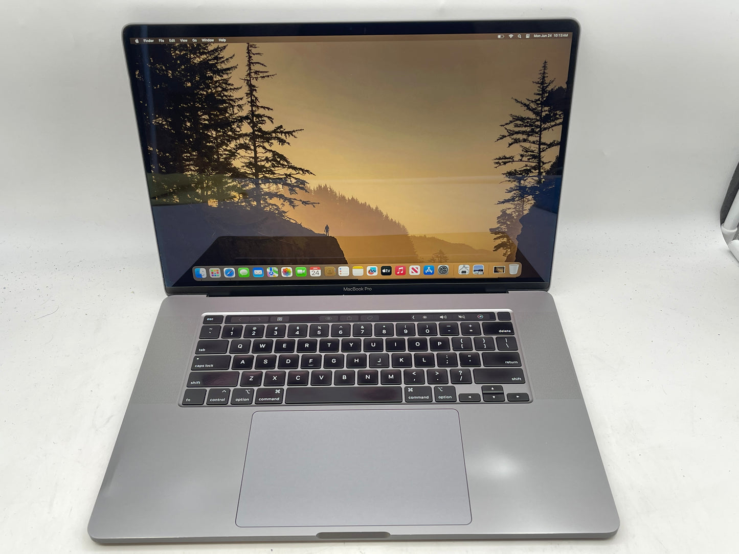 Apple 2019 16" MacBook Pro 2.6GHz i7 16GB RAM 512GB SSD RP5300M 4GB - Very Good