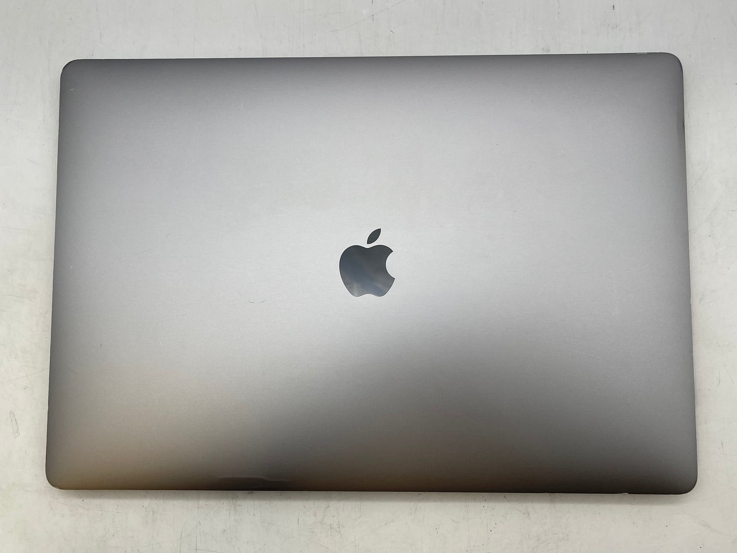 Apple 2019 16" MacBook Pro 2.6GHz i7 16GB RAM 512GB SSD RP5300M 4GB - Very Good