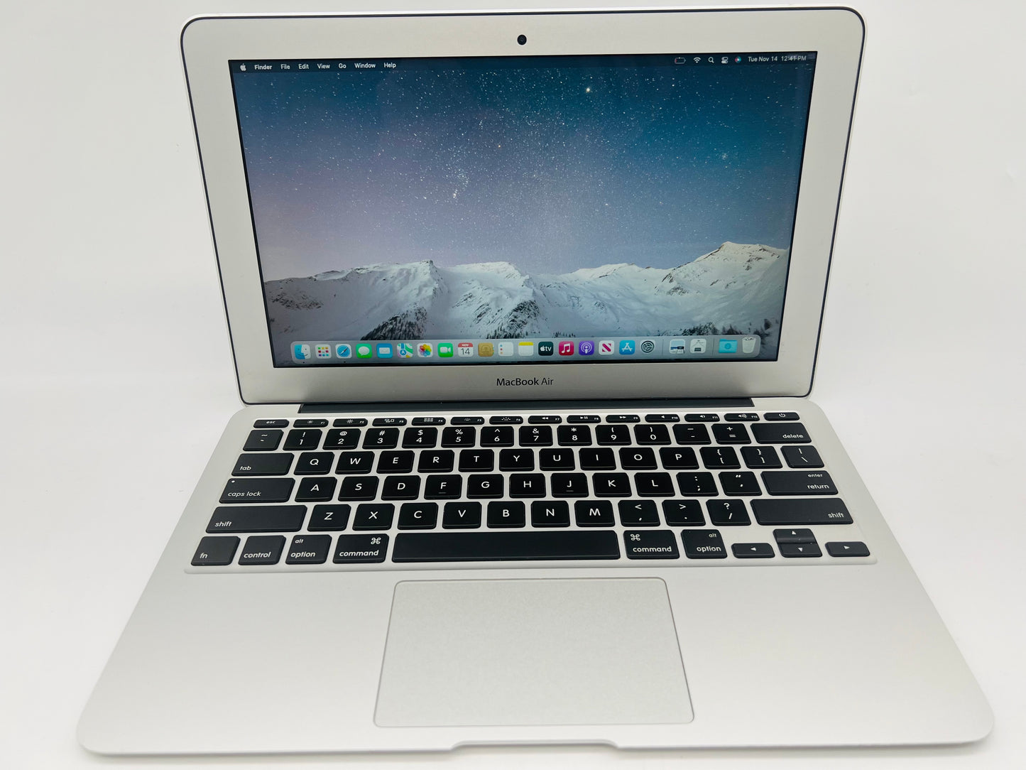 Apple 2015 MacBook Air 11" 1.6GHz Dual Core i5 4GB 128GB SSD IHD 6000- Very Good