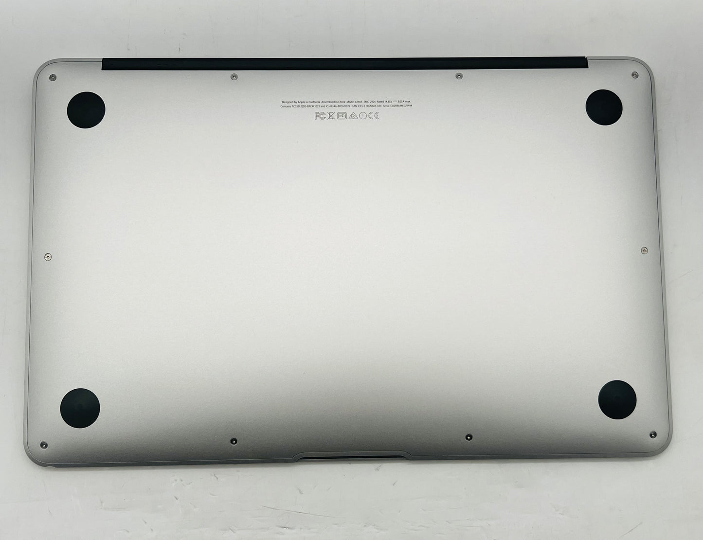 Apple 2015 MacBook Air 11" 1.6GHz Dual Core i5 4GB 128GB SSD IHD 6000- Very Good