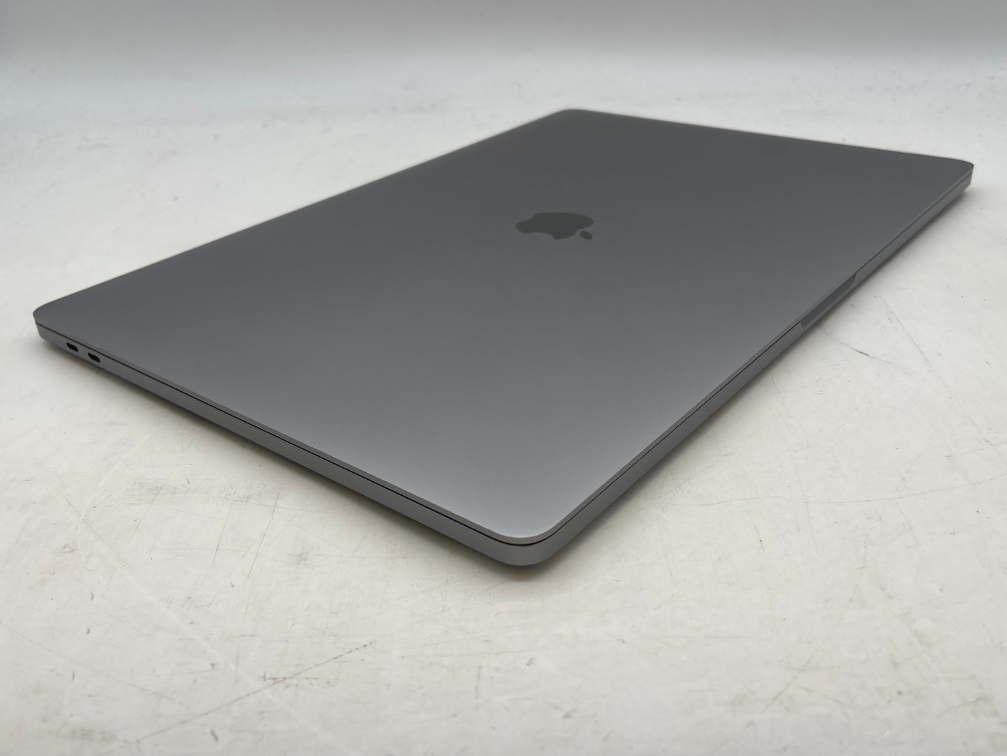 Apple 2019 16" MacBook Pro 2.3GHz 8-Core i9 32GB 1TB SSD RP5500M 4GB - Very Good