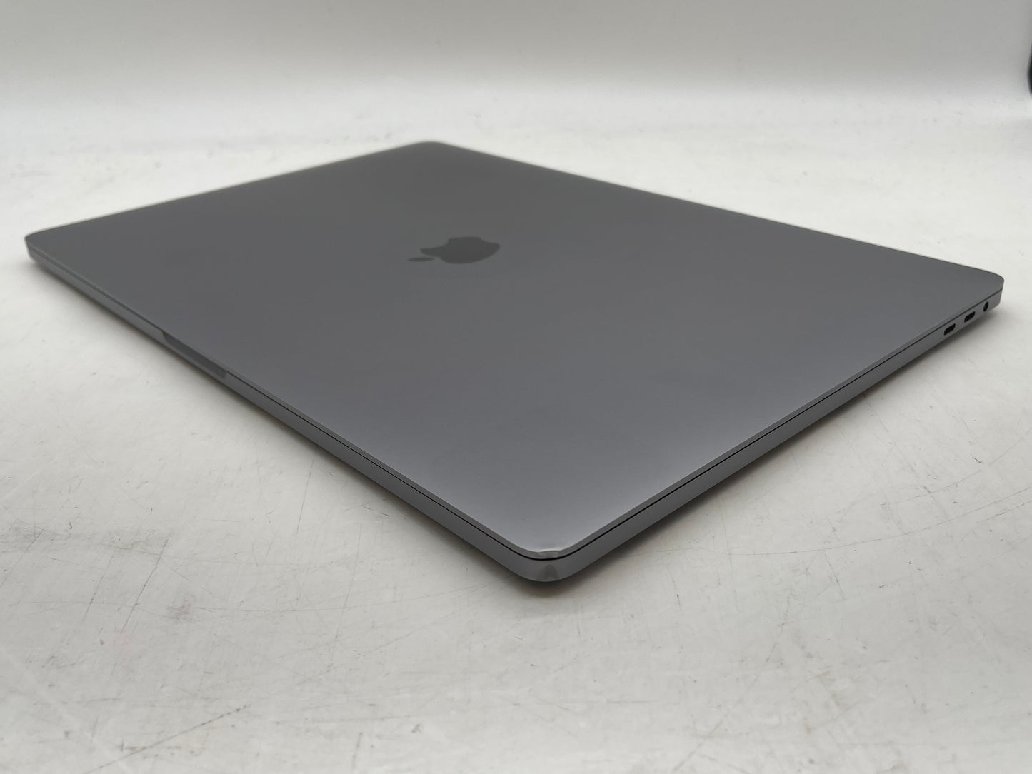 Apple 2019 16" MacBook Pro 2.3GHz 8-Core i9 32GB 1TB SSD RP5500M 4GB - Very Good