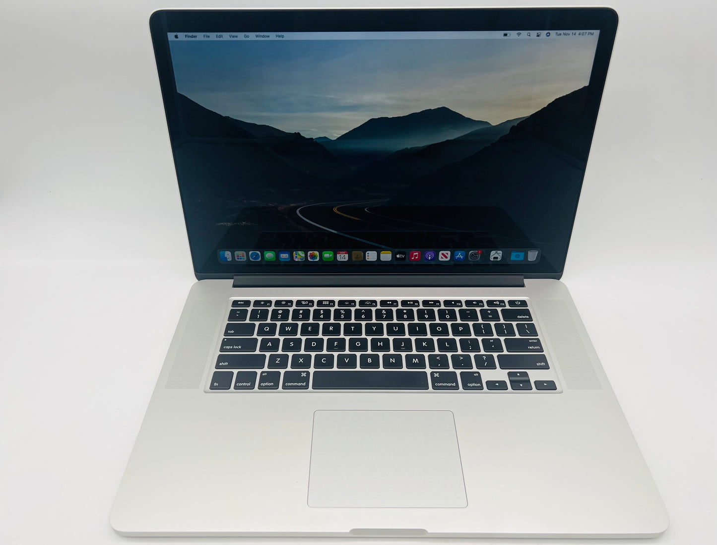 Apple 2013 Macbook Pro 15" 2Ghz Quad-Core i7 8gb 256gb SSD IIP 1536- Very Good